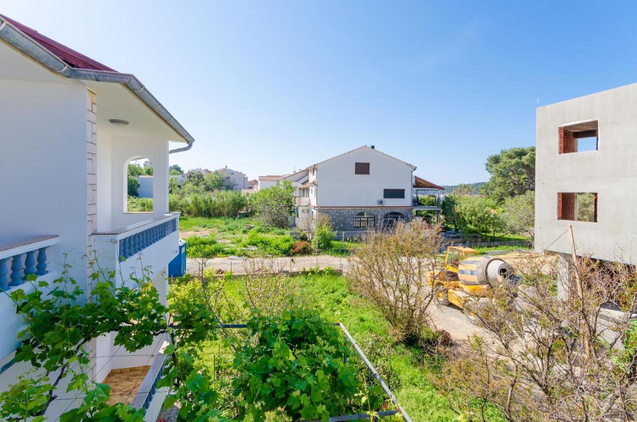 Apartments Slavica R Banjol ภายนอก รูปภาพ