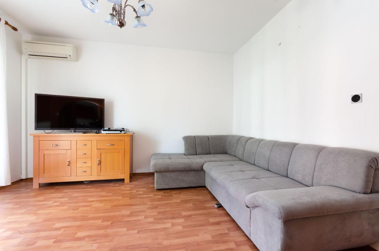 Apartments Slavica R Banjol ภายนอก รูปภาพ