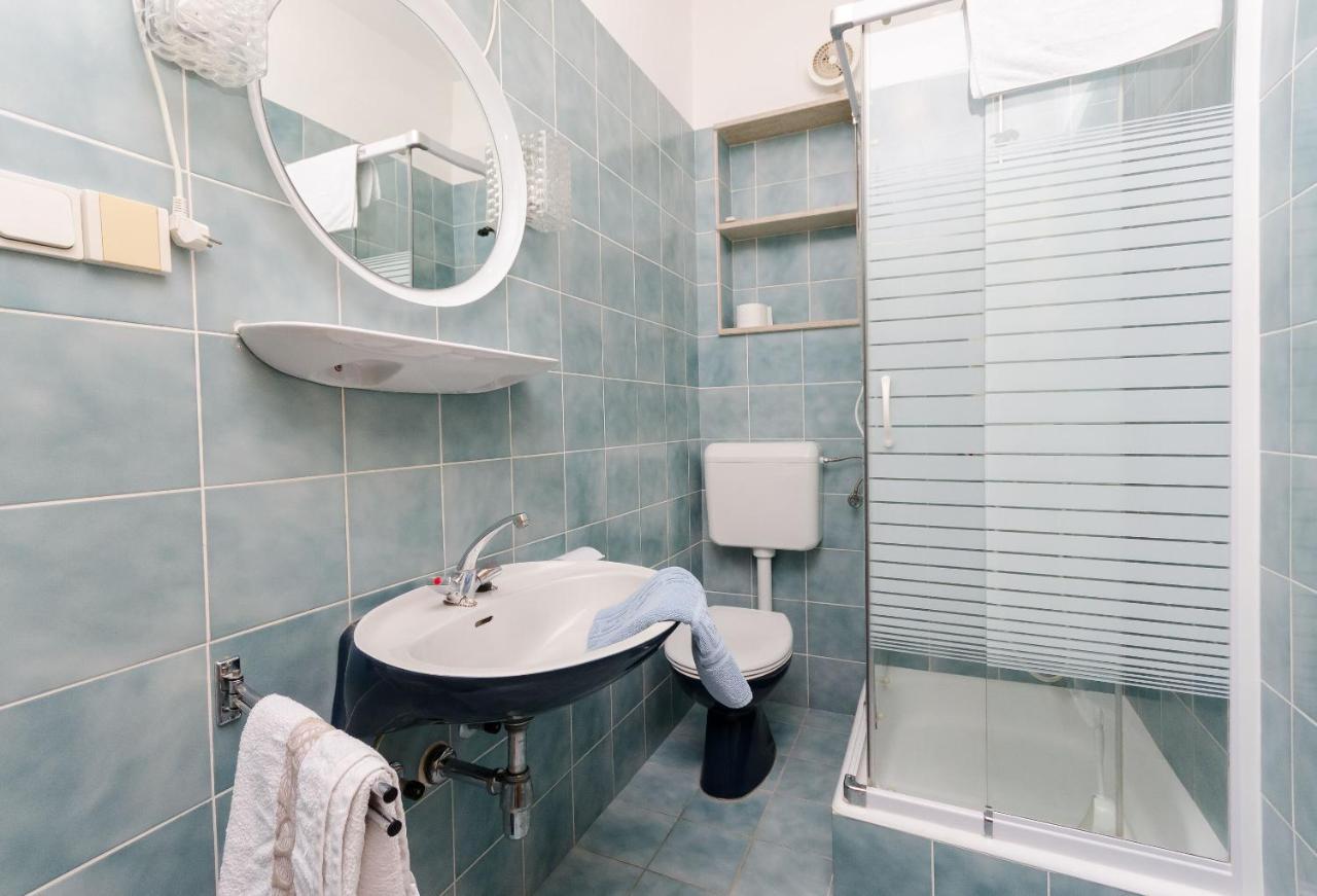 Apartments Slavica R Banjol ภายนอก รูปภาพ