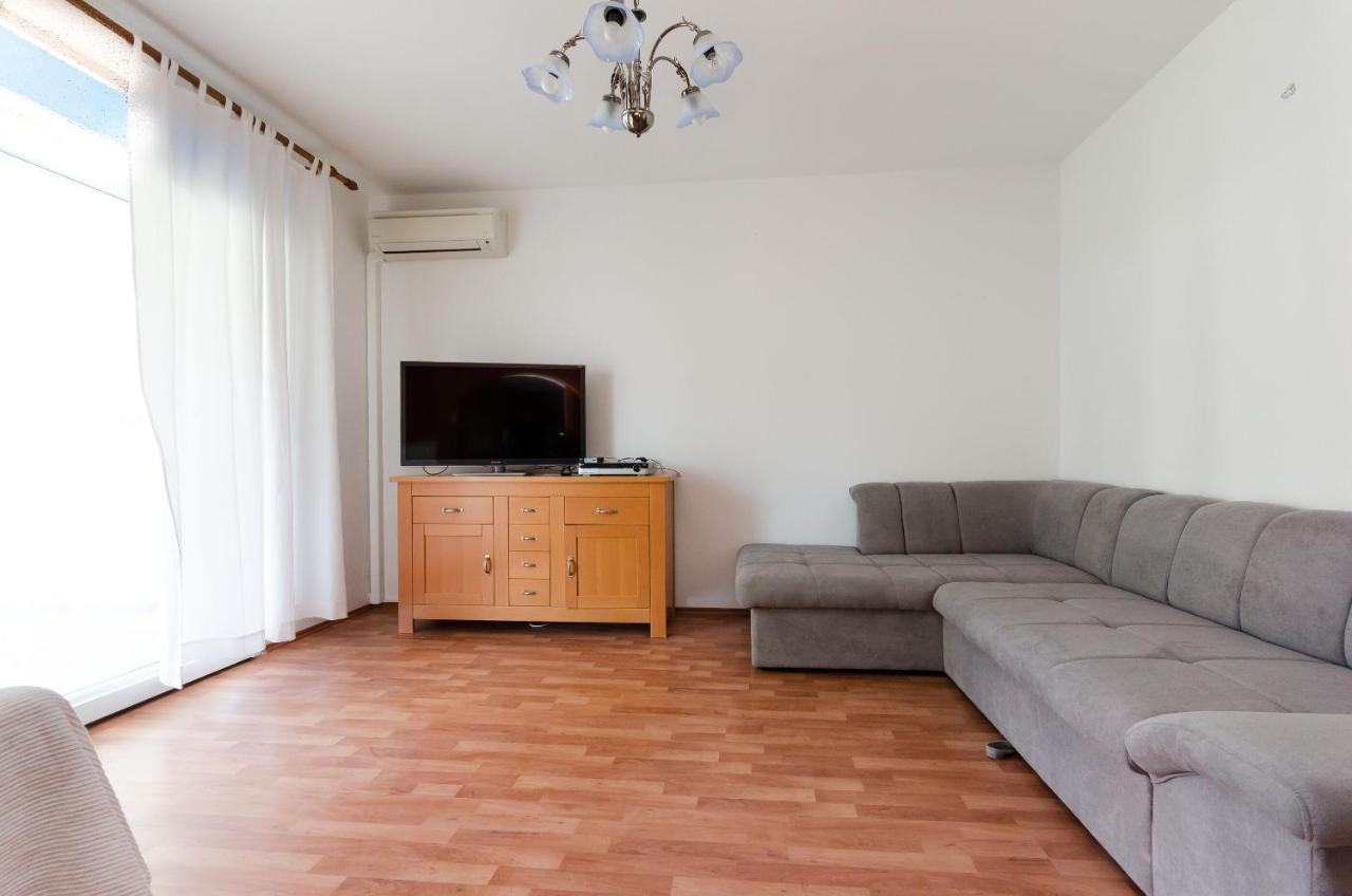 Apartments Slavica R Banjol ภายนอก รูปภาพ