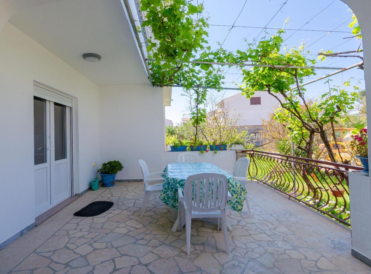 Apartments Slavica R Banjol ภายนอก รูปภาพ