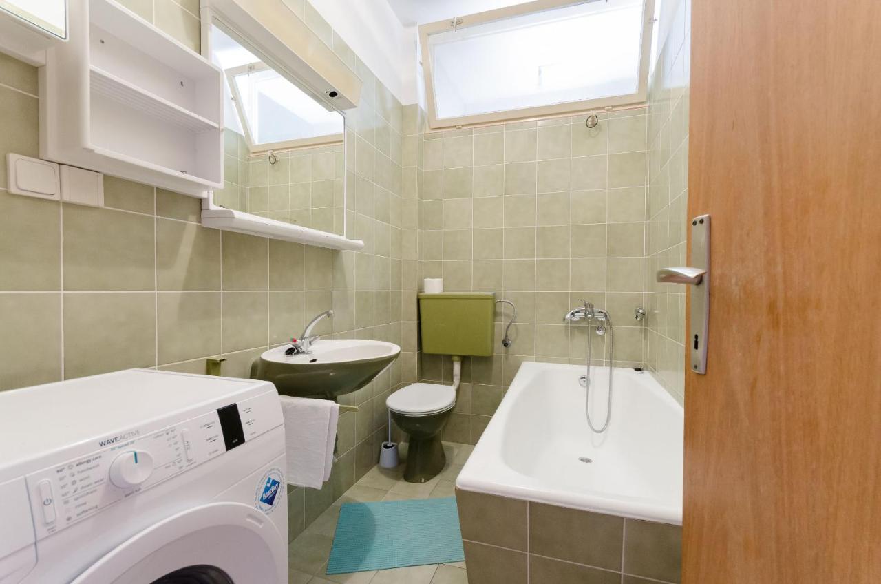 Apartments Slavica R Banjol ภายนอก รูปภาพ